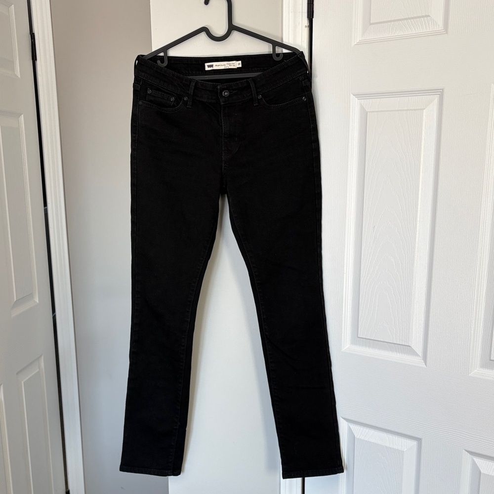 Levi's Women's Dark Straight Leg Jeans